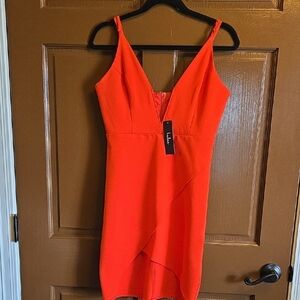 Lulus-Orange fitted knit dress with deep V and tulip fitted skirt Sz M NWT.